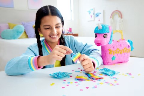 Zestaw figurek Polly Pocket Jednorożec niespodzianka Zestaw figurek Polly Pocket Jednorożec niespodzianka