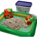 Zestaw - piasek kinetyczny NaturSand 3kg - beżowy + foremki i piaskownica Adam Toys