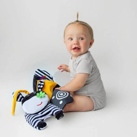 Króweczka - sensoryczna książeczka do łóżeczka Moms Care Króweczka - sensoryczna książeczka do łóżeczka Moms Care