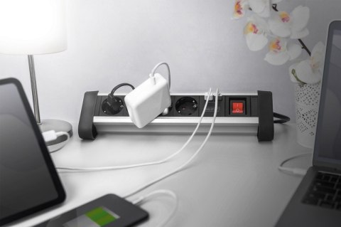 Listwa zasilająca biurowa 45° 4 gniazdowa, 2x USB (5V/2A) z możliwością obrotu o 290° aluminiowa HQ Listwa zasilająca biurowa 45° 4 gniazdowa, 2x USB (5V/2A) z możliwością obrotu o 290° aluminiowa HQ