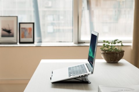 Przenośny stojak na laptop 11 cali i 15 cali, 5 kątów regulacji Czarny Przenośny stojak na laptop 11 cali i 15 cali, 5 kątów regulacji Czarny
