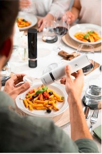 Młynek do przypraw Enfinigy, biały Młynek do przypraw Enfinigy, biały