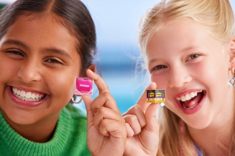Figurki Mini Brands Global karton 36 sztuk Figurki Mini Brands Global karton 36 sztuk
