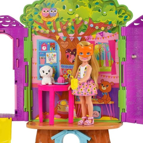 Lalka Barbie Chelsea Domek na drzewie + akcesoria Lalka Barbie Chelsea Domek na drzewie + akcesoria