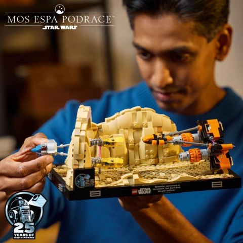 Klocki Star Wars 75380 Diorama: Wyścig ścigaczy w Mos Espa Klocki Star Wars 75380 Diorama: Wyścig ścigaczy w Mos Espa