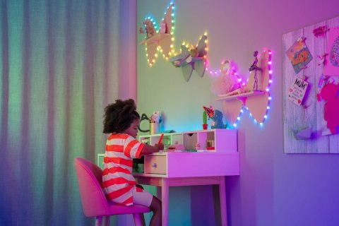 Inteligentne lampki dekoracyjne Strings USB-C (Candies) 200 LED RGB, serca, zielony przewód, 12 m Inteligentne lampki dekoracyjne Strings USB-C (Candies) 200 LED RGB, serca, zielony przewód, 12 m