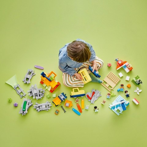 Klocki DUPLO 10428 Duży interaktywny pociąg miejski Klocki DUPLO 10428 Duży interaktywny pociąg miejski