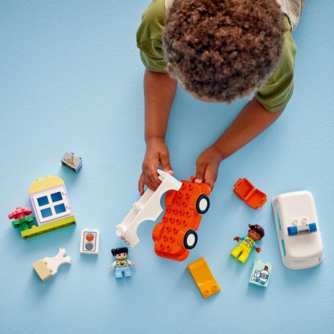 Klocki DUPLO 10447 Karetka z kierowcą Klocki DUPLO 10447 Karetka z kierowcą